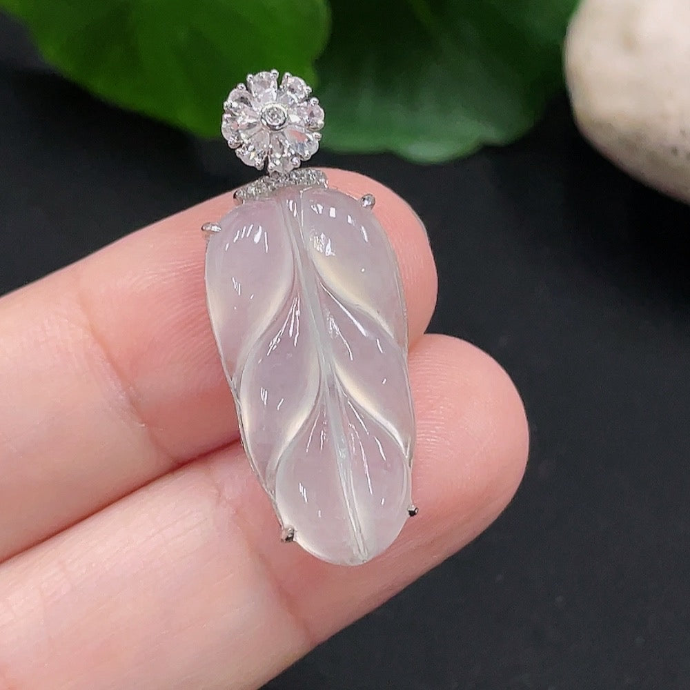 Jadeite Leaf Inlay Pendant 18K Gold Total Weight Approx. 2.6g (With Diamond Accents Only Smallest Side Stones)