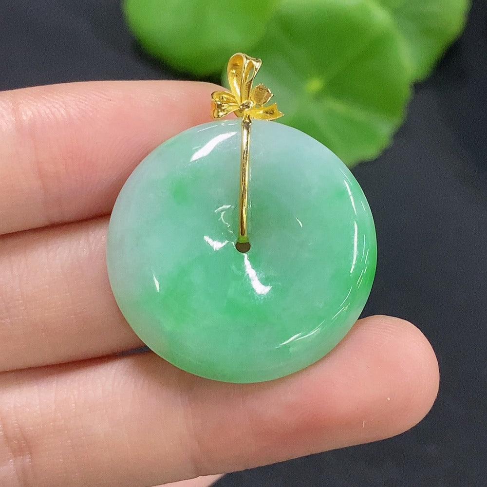 Jadeite Peace Knot Inlaid Pendant with 18k Gold and Diamond Accents, Total Weight Approximately 9g