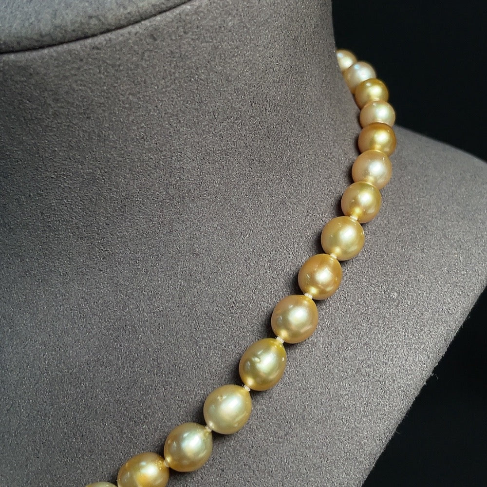 Seawater Pearl Strand Necklace 14k Gold Size 8.1-8.9mm Approx. Total Weight 43.32g Color Origin Undetermined