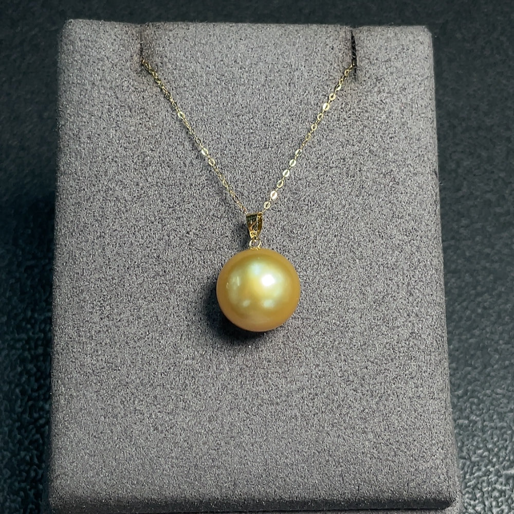 Seawater Pearl Necklace Color Origin Undetermined Gold Content 74% Total Weight Approximately 2.44g Size Approximately 11.4mm