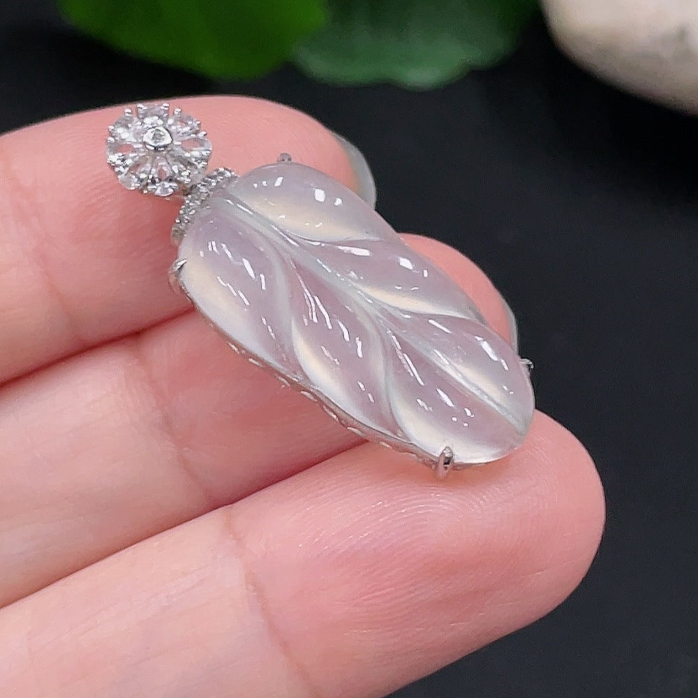 Jadeite Leaf Inlay Pendant 18K Gold Total Weight Approx. 2.6g (With Diamond Accents Only Smallest Side Stones)