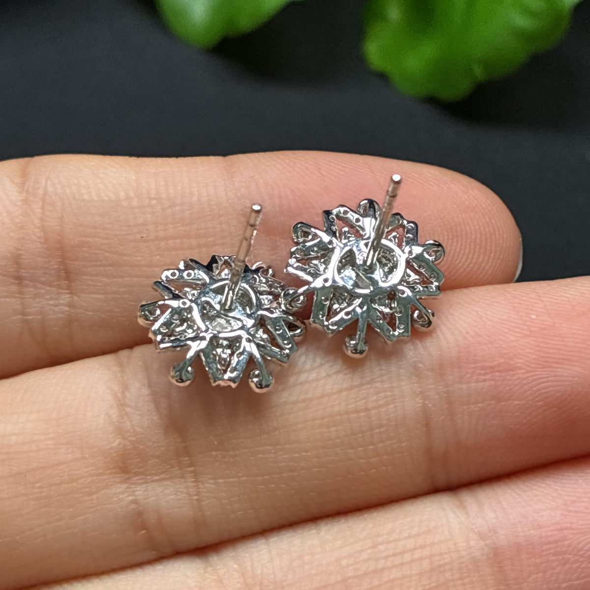Jadeite Inlaid Earrings 18K