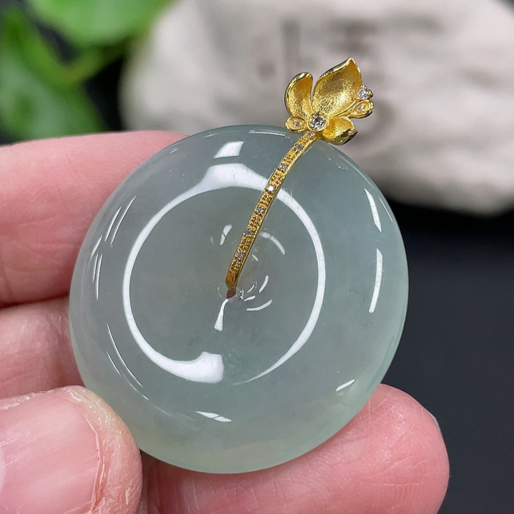 Jadeite Safety Pendant Ornament about Non- and non-diamond clasp Quantity (1 large, 1 medium) | Huiliu Certified