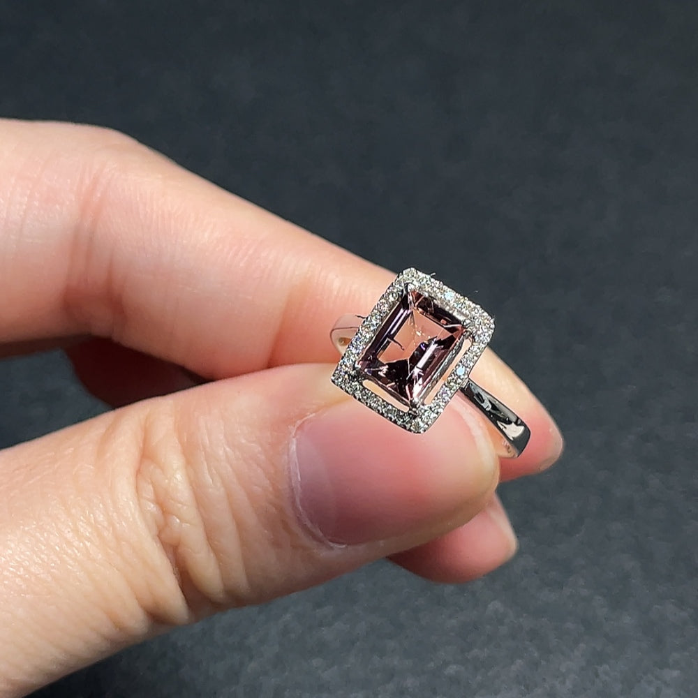 HKHQ gemstone tourmaline ring with diamond accents in 69% gold, size 12, weighing approximately 2.43 grams