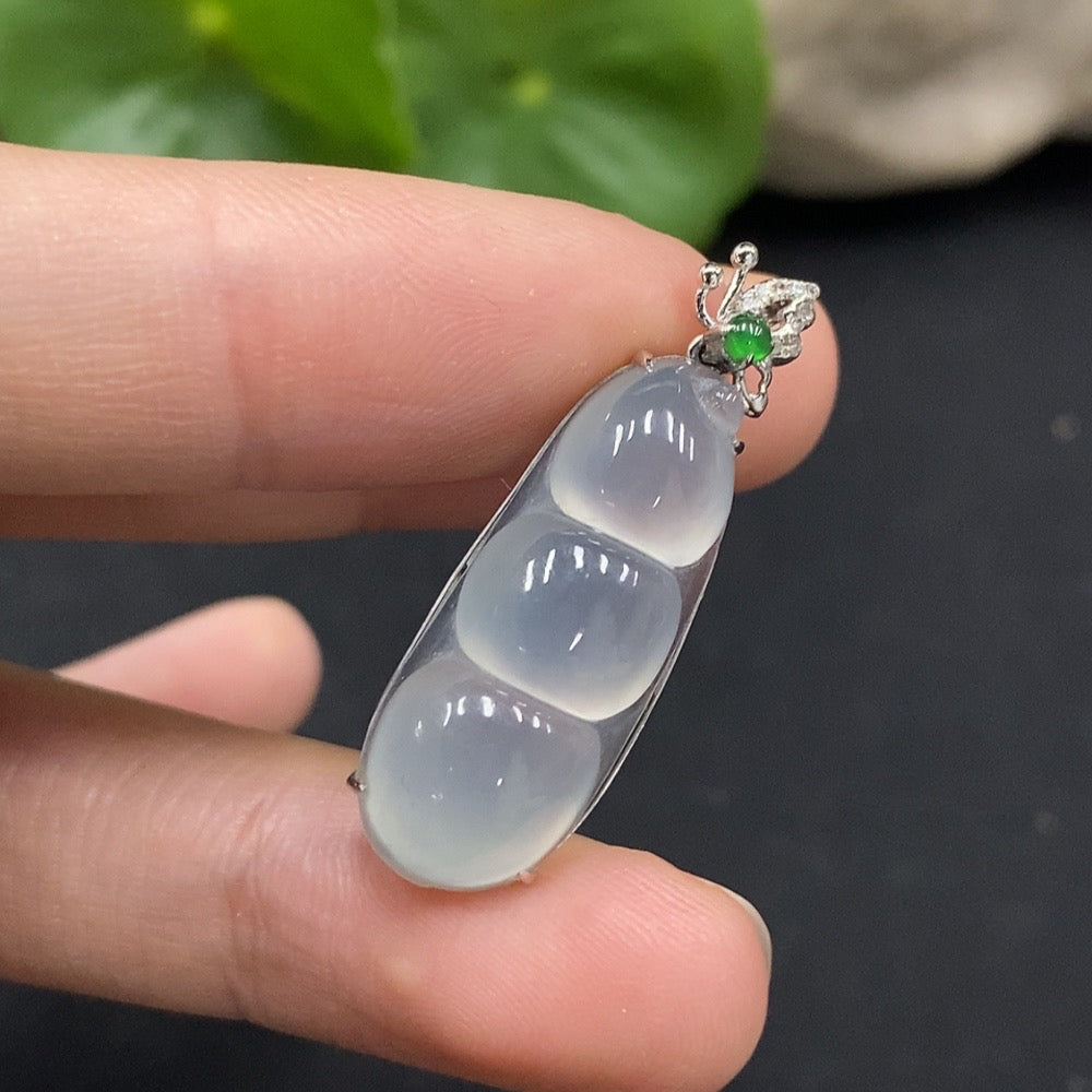 Jadeite Lucky Bean Pendant with 18K Gold and Diamond Accents, Total Weight Approx. 3.25g