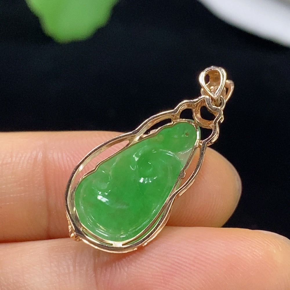 Jadeite Ruyi Inlaid Pendant with 18k Gold and Diamond Accents, Total Weight Approximately 1.83g