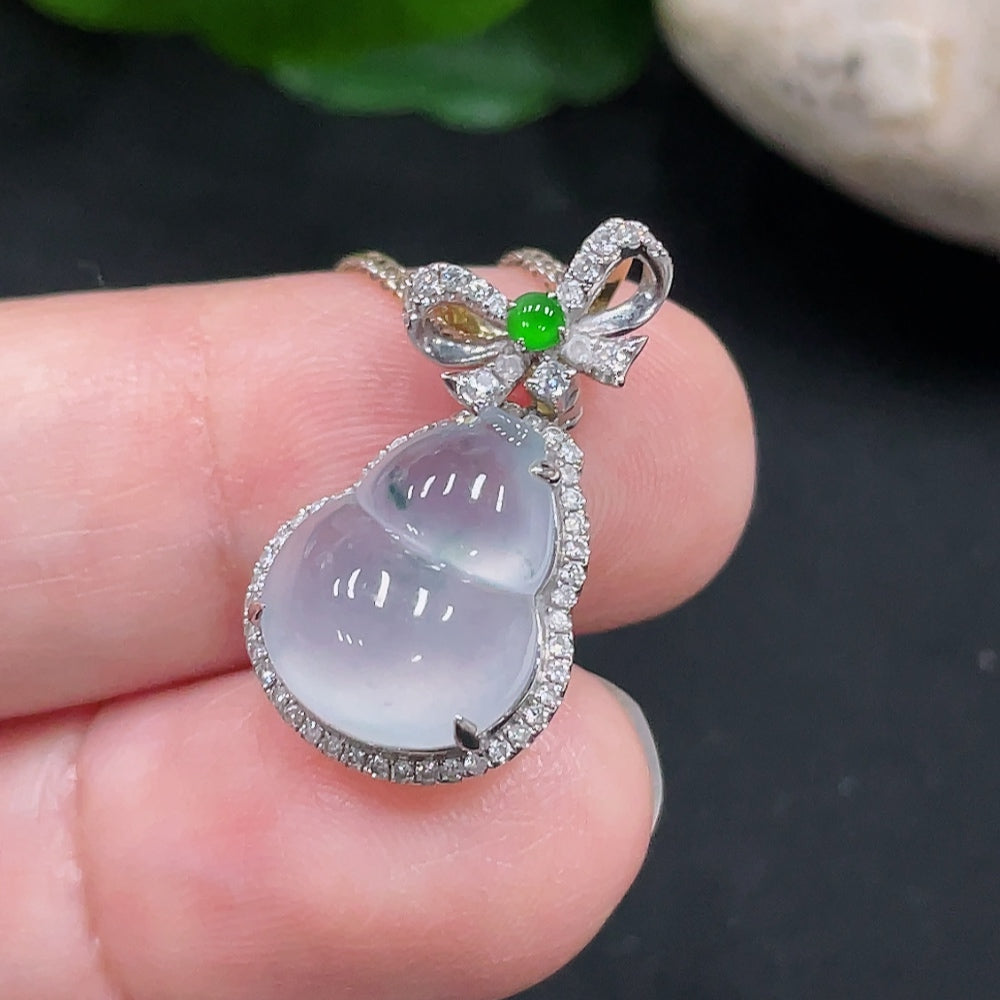 Jadeite Gourd Pendant with 18K Gold and Diamond Accents, Total Weight Approximately 4.7g (Including Chain)