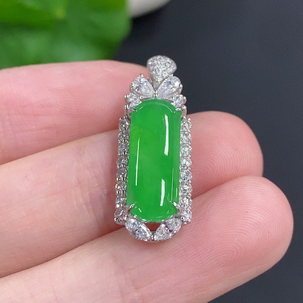 Jadeite Pendant with 18k Gold Mounting, Accented with Diamonds