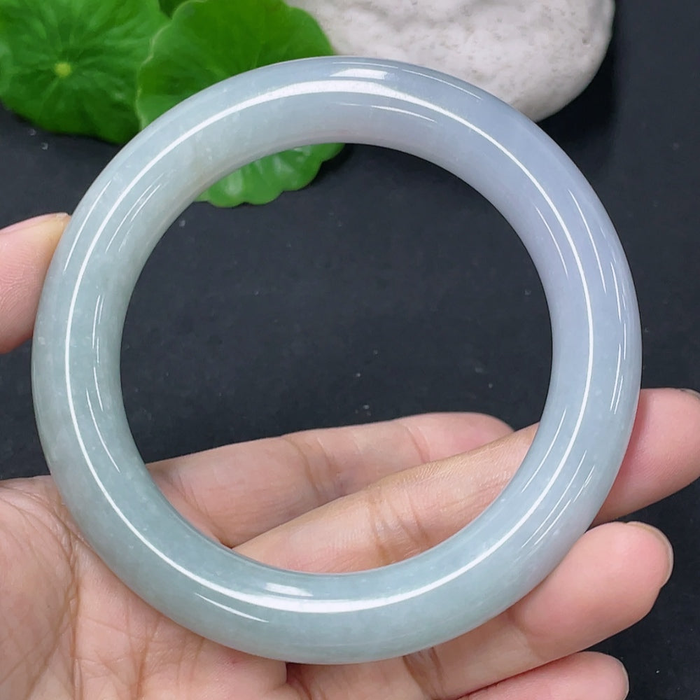 Jadeite Round Bangle Total Weight Approx. 68.4g Size 55 with Crack