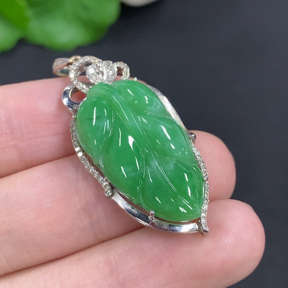 Jadeite Leaf Pendant with 18K Gold and Diamond Accents, Total Weight Approx. 6.2g