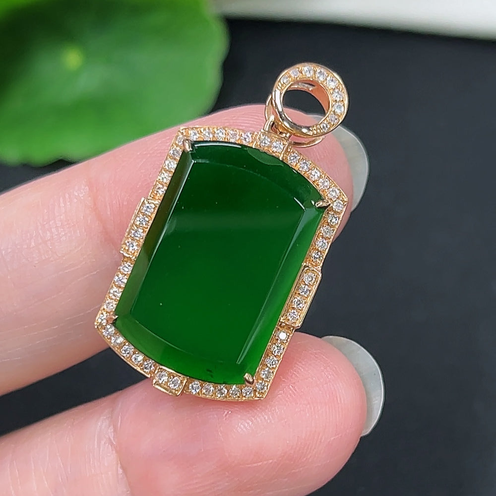 Jadeite plain pendant with 18k diamond accents, showcasing a smooth jade surface, weight approximately 4.81g, from HKHQ.