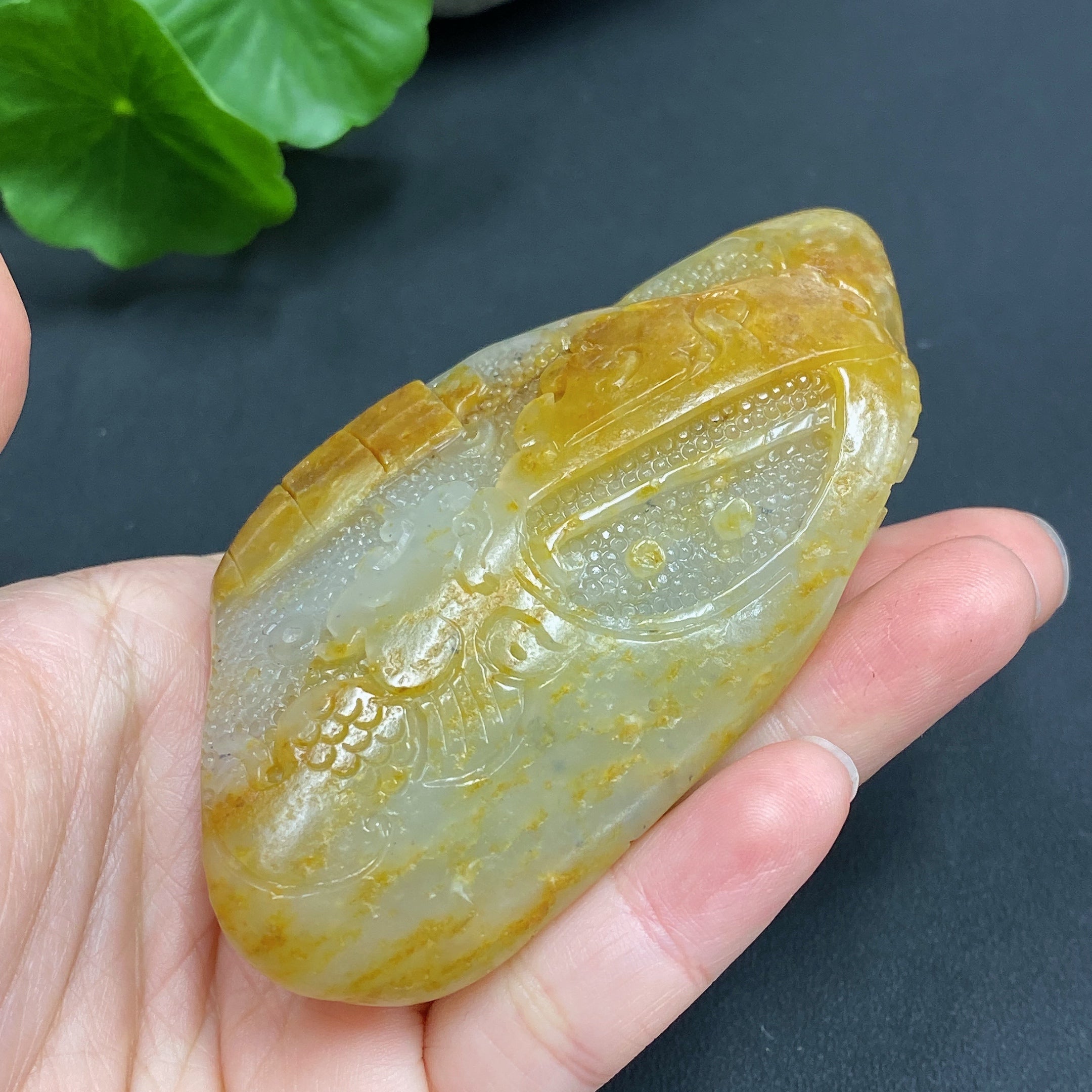 Hetian Jade Handheld Piece - Auspicious Beast, Total Weight Approx. 146.1g, Undetermined Skin Color Origin