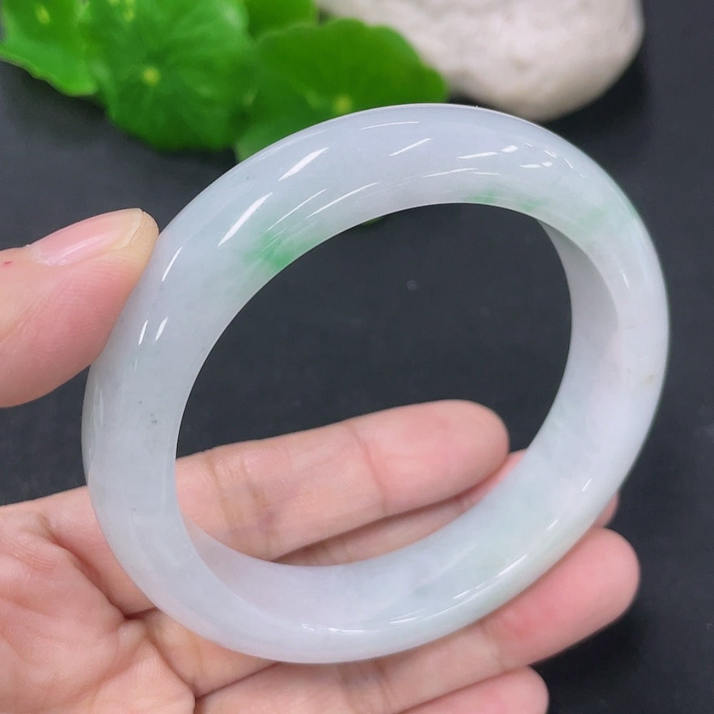 Jadeite round bracelet with a 53mm diameter, featuring smooth green jade beads, weighing approximately 55.85g, by HKHQ.