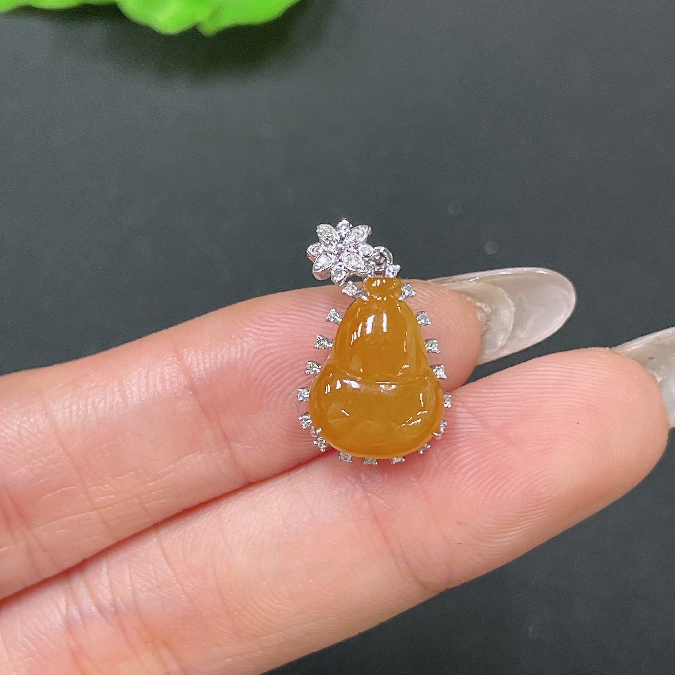 Jadeite Pendant Gourd 18K Gold Inlaid No Diamond Total Weight Approx. 2.21g