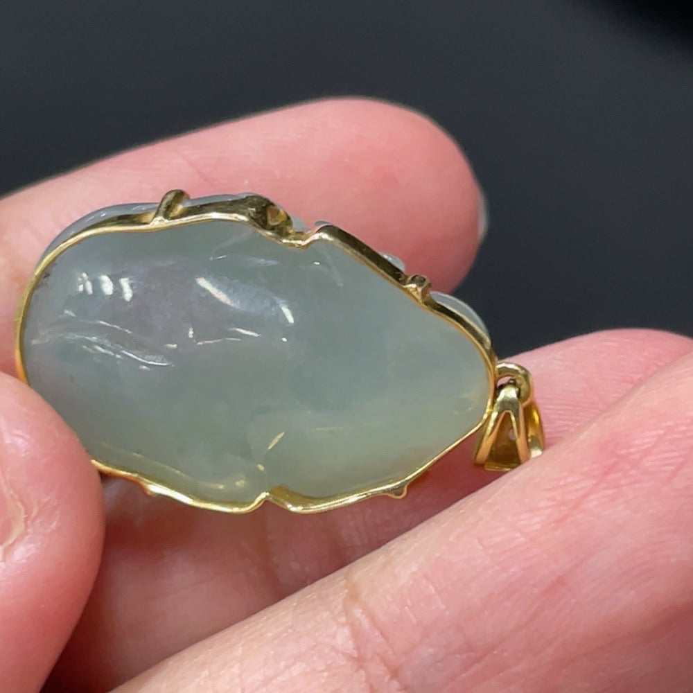 Jadeite Buddha Pendant with 18k Gold Setting, Total Weight Approx. 6.04g