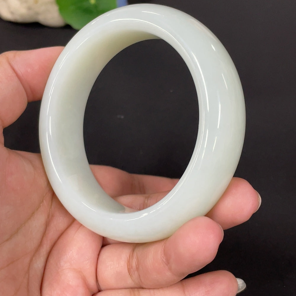 Hetian Jade Round Bracelet Size 61.1 Total Weight Approx. 109.8g