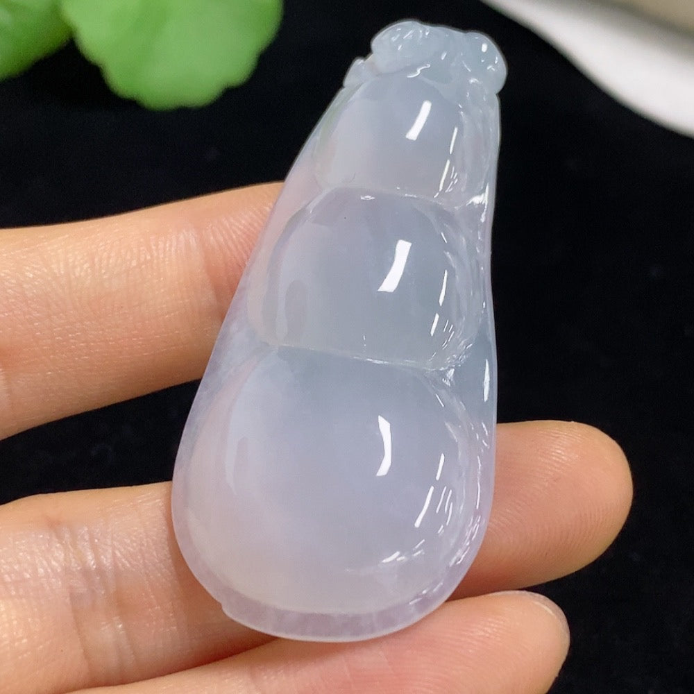 Jadeite Lucky Bean Pendant, Total Weight Approx. 18.37g