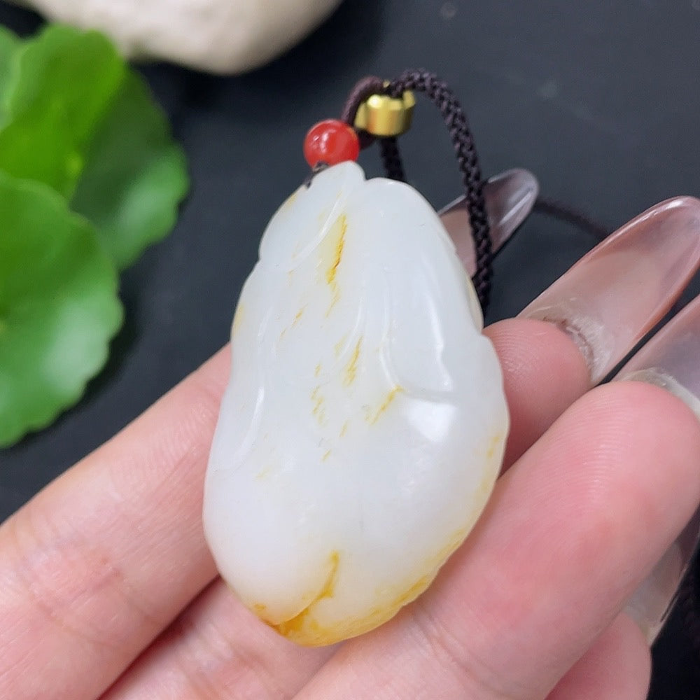 Hetian Jade Pendant - Buddha Statue, Undetermined Skin Color Origin, Contains Other Mineral Components, Beads Not Hetian Jade, Total Weight Approximately (Including Cord) 28.8g