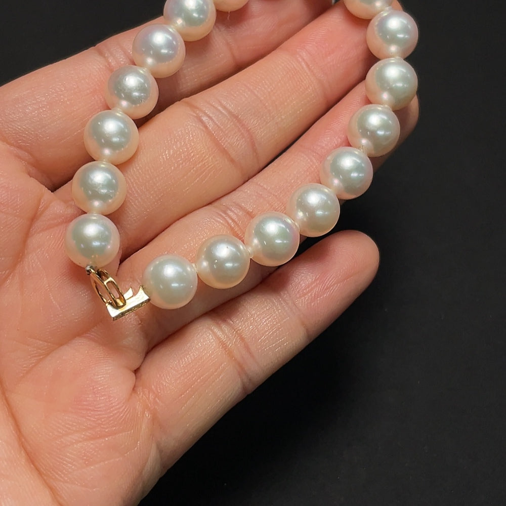 Saltwater Pearl Bracelet in 18K Gold with Diamond Accents