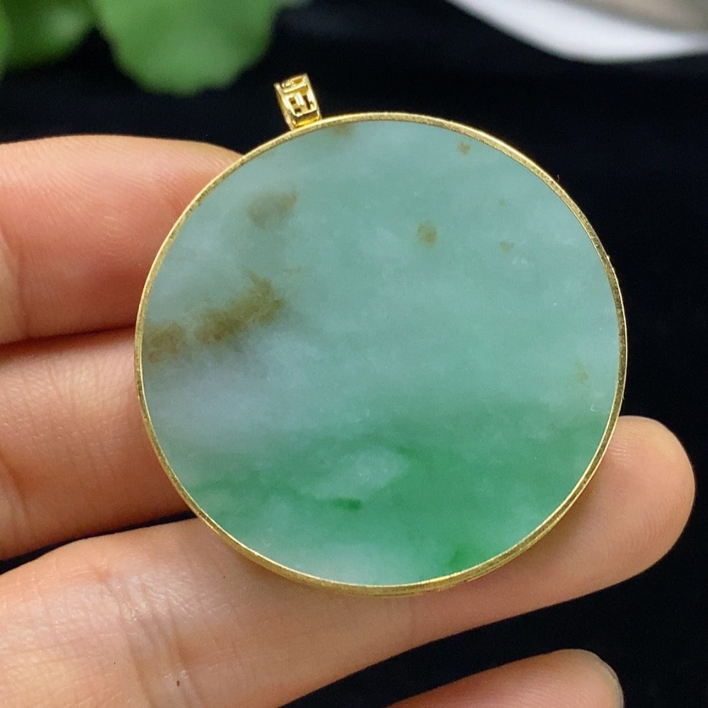 Jadeite Plain Pendant with 18K Gold, Total Weight Approx. 13.2g (Including Other Mineral Components)