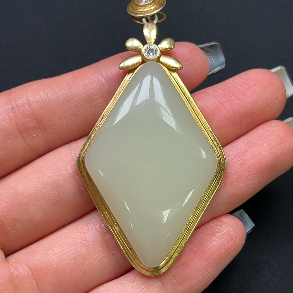 Hetian Jade Inlaid Plain Pendant with 18K Gold, Total Weight Approx. 25.7g
