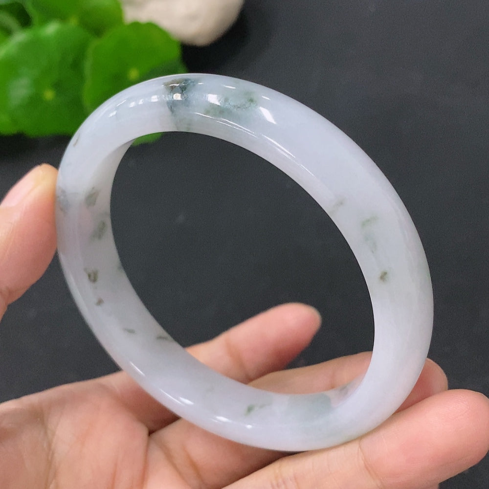 Jadeite Round Bangle 55.5mm (Approx. 47.3g)