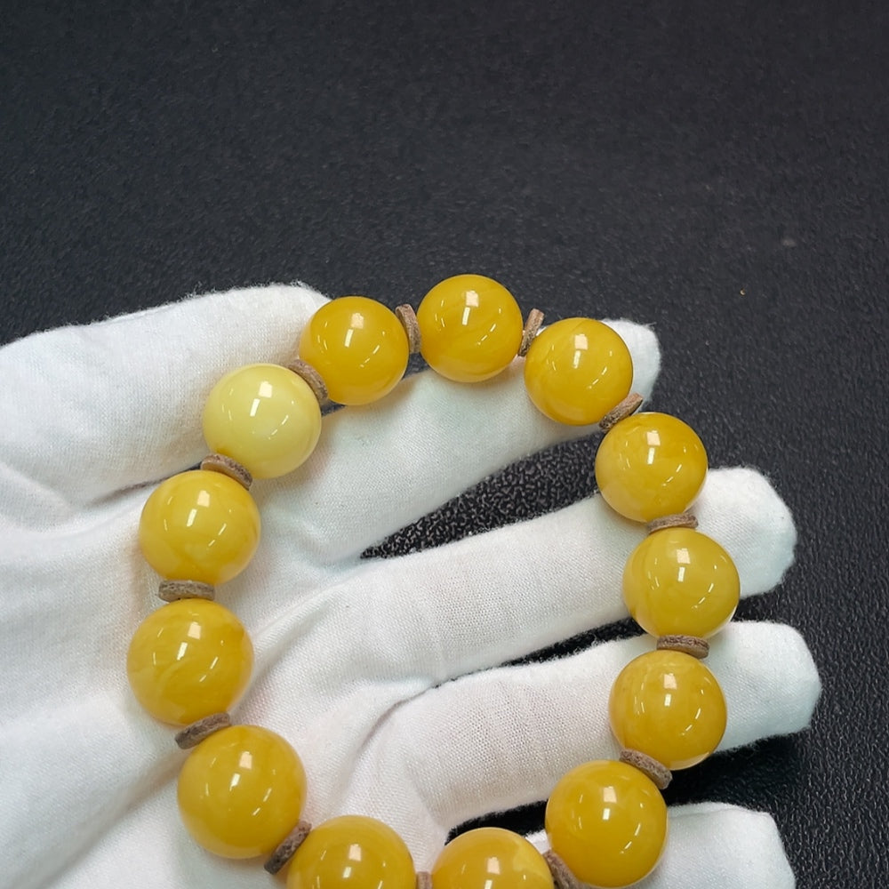 Amber Beeswax Bracelet, Total Weight Approx. 31.68g, Size About 16.1mm