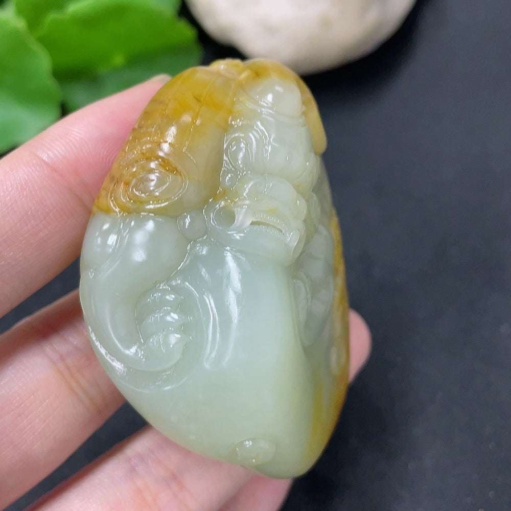 Hetian Jade Pendant, Auspicious Beast, Undetermined Skin Color Origin, Contains Other Mineral Components, Total Weight Approximately 93.7g