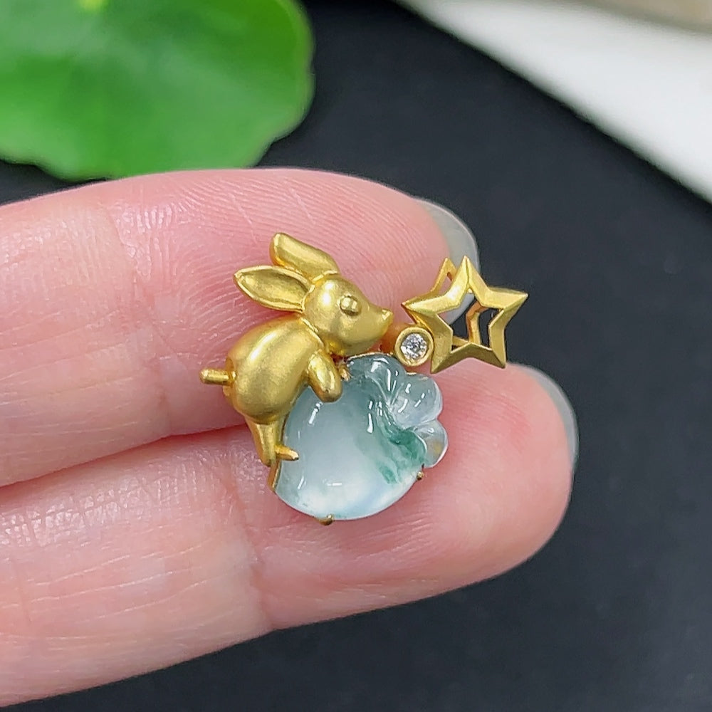 Jadeite inlaid pendant with 18K gold setting, lightweight and elegant, featuring a smooth jade surface and intricate gold detailing.