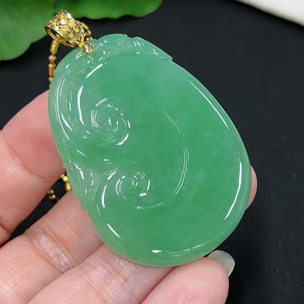 Jadeite Ruyi Pendant with 18K Gold, Non-Gold Chain, Total Weight Approx. 19.3g (Excluding Chain)
