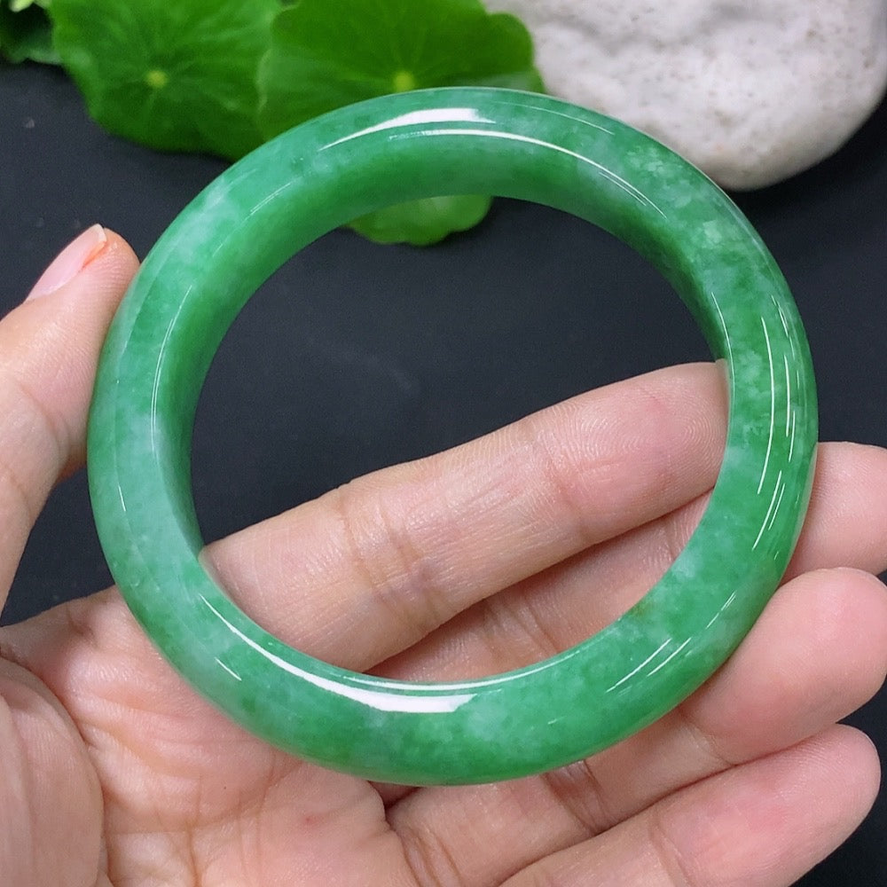Jadeite Round Bangle