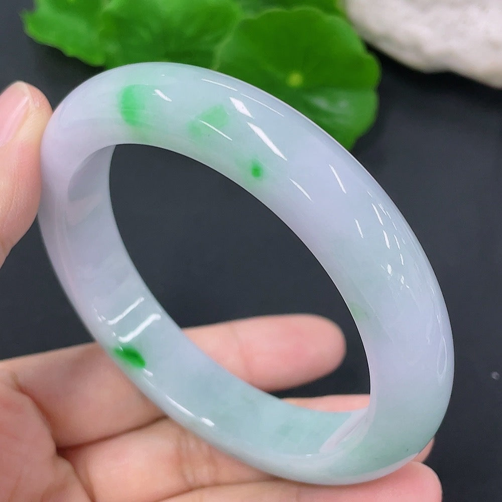 Jadeite round bracelet with size 54.5mm, crafted from green jade, weighing approximately 55.36g, by HKHQ.