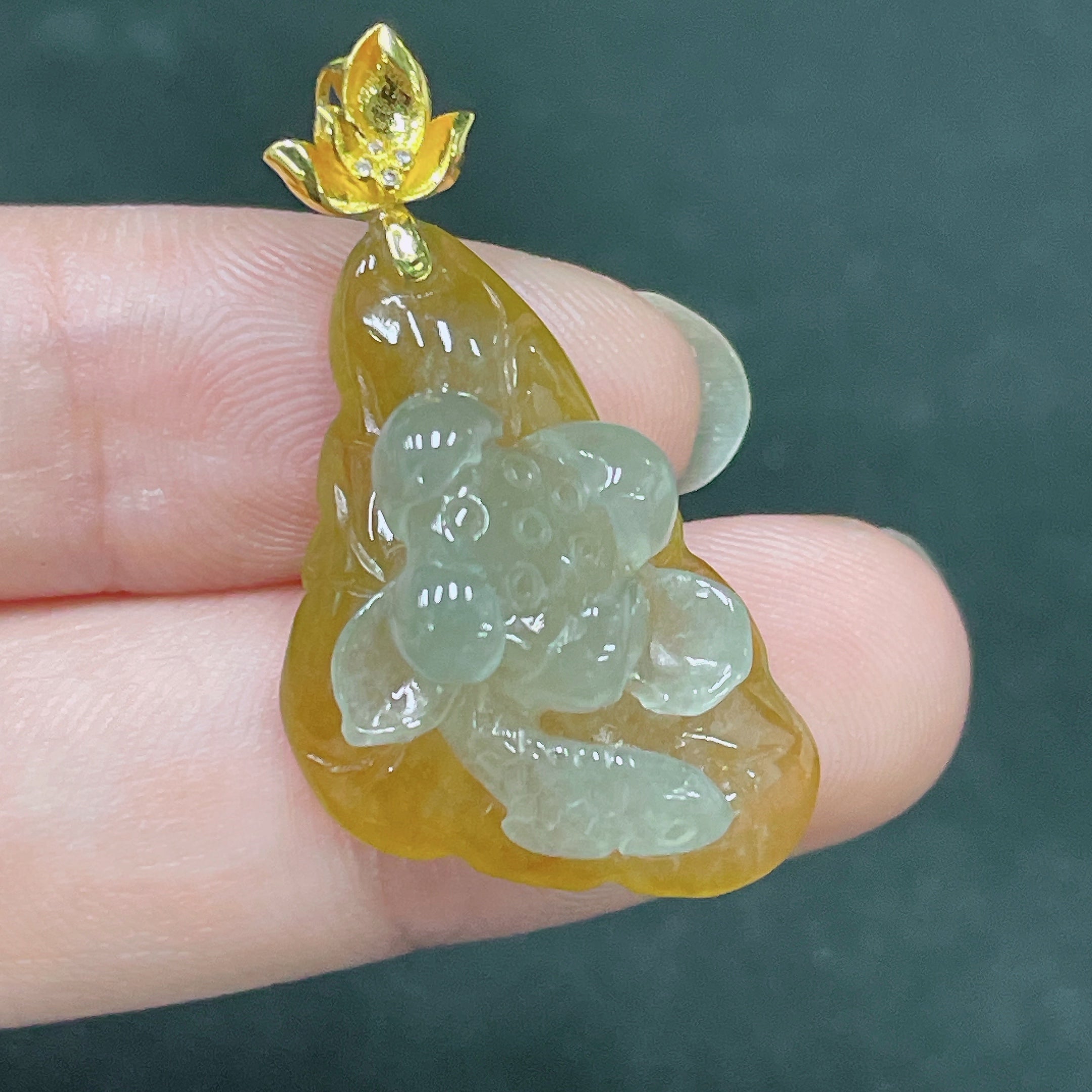 Jadeite Pendant Color Origin Undetermined 18k Bezel Total Weight Approx. 4.76g