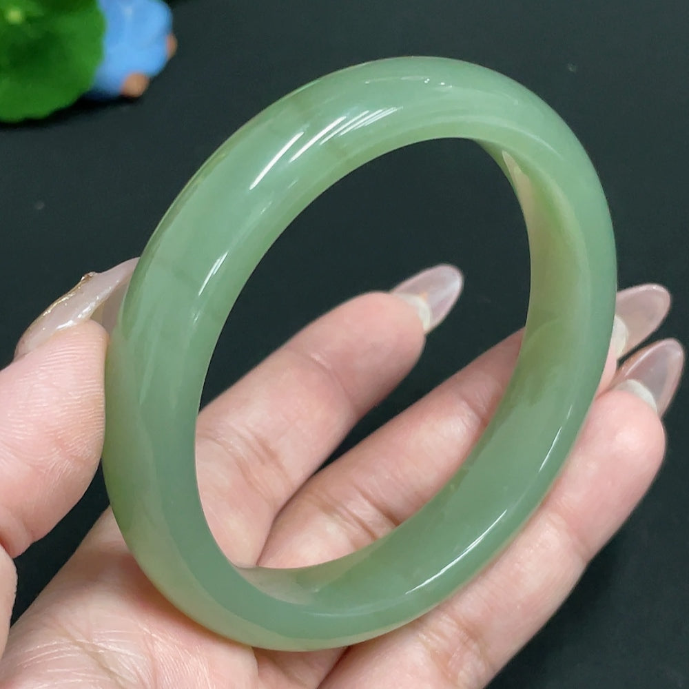 Hetian Jade Round Bangle, Loop Size 59.7, Total Weight Approx. 55.2g