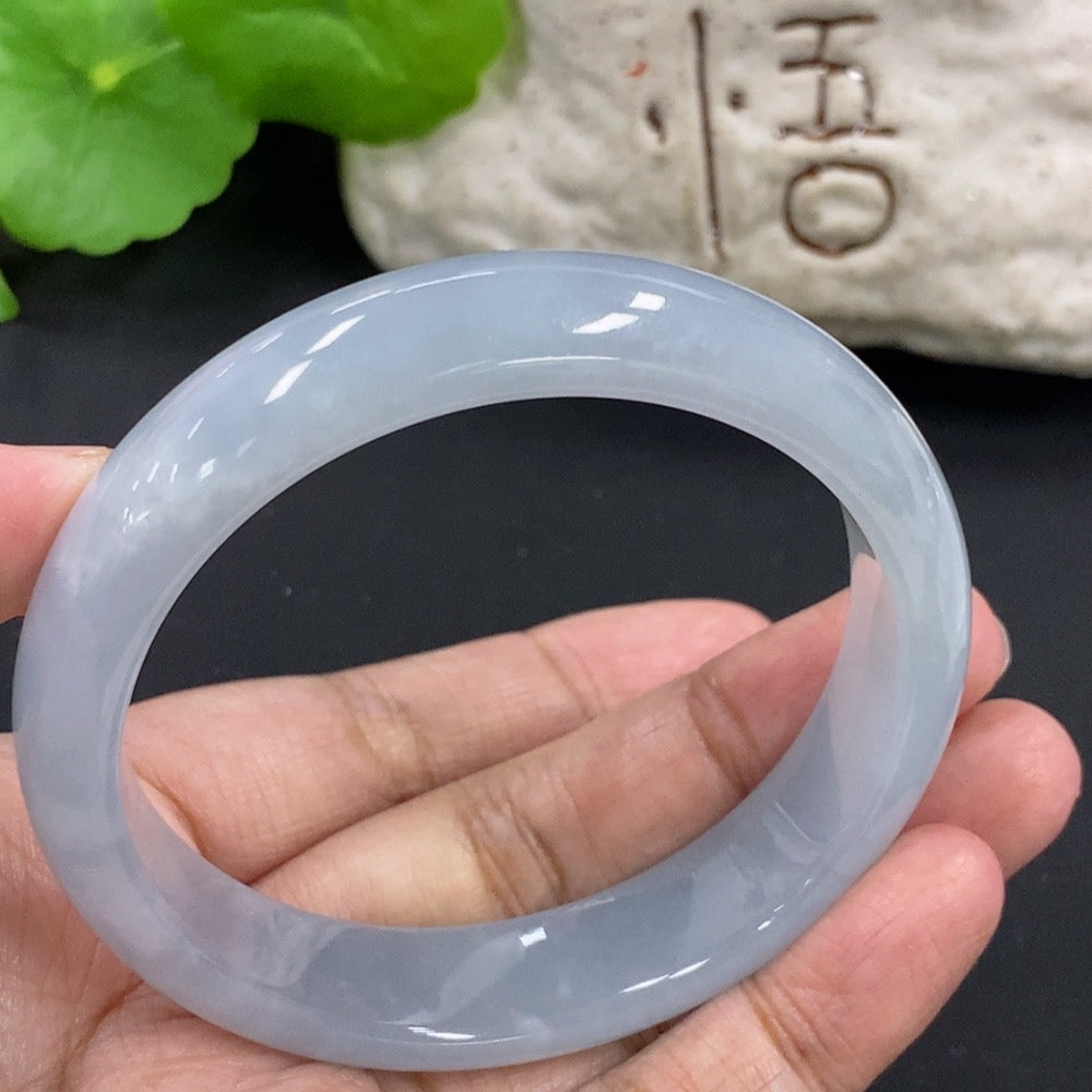 Jadeite Round Bangle