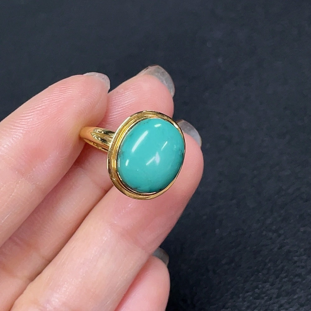 18K gold turquoise inlaid ring with gemstones, size 12, from HKHQ, featuring a detailed design and approximately 4.35g weight.