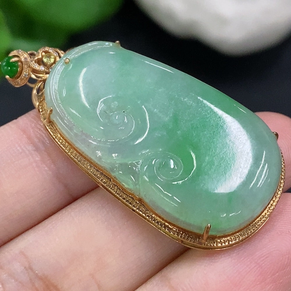 Jadeite Ruyi Inlaid Pendant 18K Gold Total Weight Approx. 7.3g