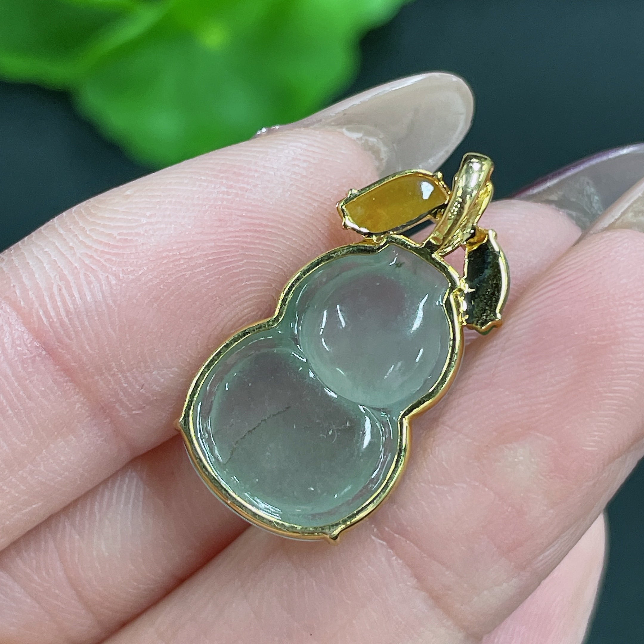 Jadeite Pendant Gourd 18k Gold Inlaid No Diamond Total Weight Approx. 2.67g