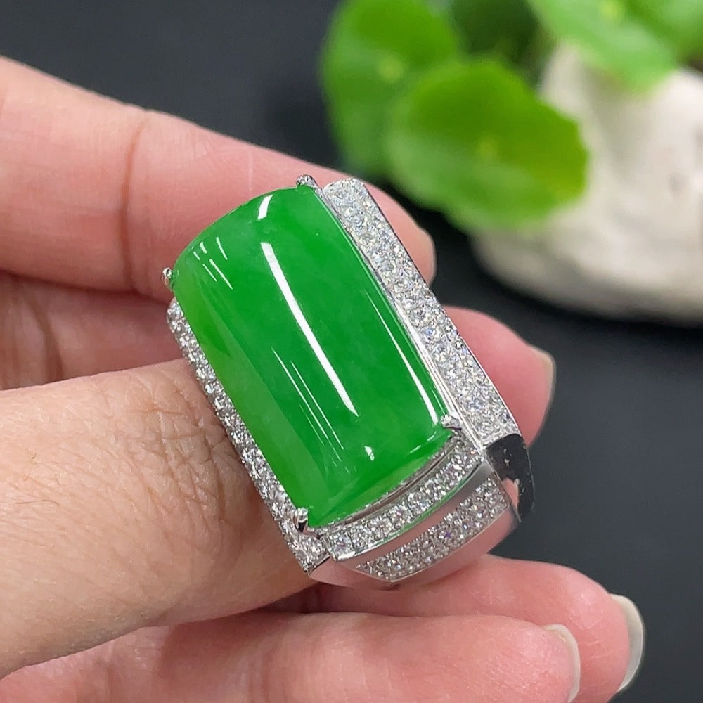 Jadeite Saddle Inlay Ring 18k Gold Setting Size 26 Total Weight Approx. 21.49g with Diamond Accents [Total Value: $28,368 USD]