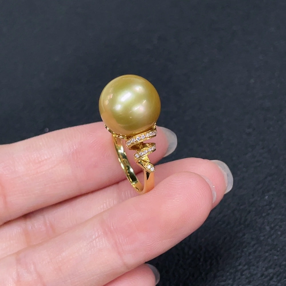 Seawater Pearl Ring with Diamond Accents, 18k Gold, Color Origin Undetermined, Stone 12mm