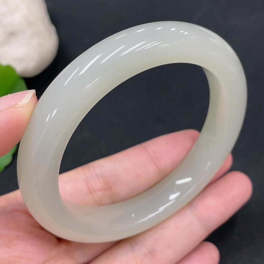 Hetian Jade Round Bracelet Size 59 Total Weight About 64.8g