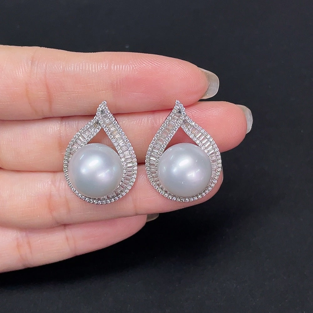 Seawater Pearl Inlaid Earrings 14k Gold Approximately 13.3mm Total Weight About 12.06g Non-Diamond