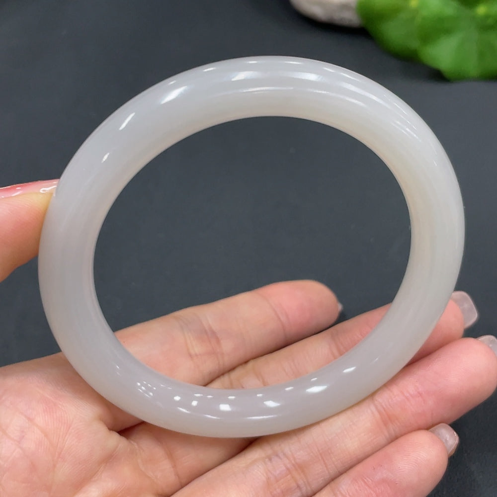 Hetian Jade Round Bangle Size 58.2 Total Weight Approx. 44.9g