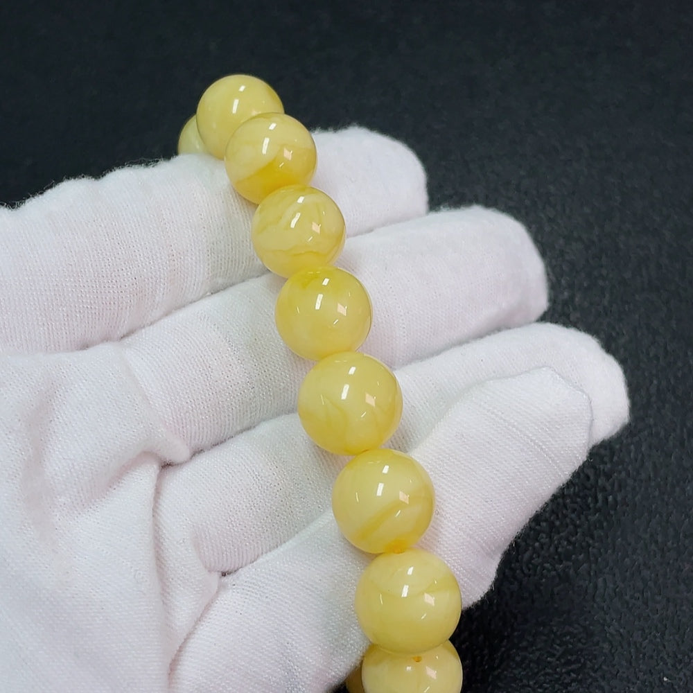 Amber Beeswax Bracelet, Total Weight Approx. 16.17g, Size About 12.2mm