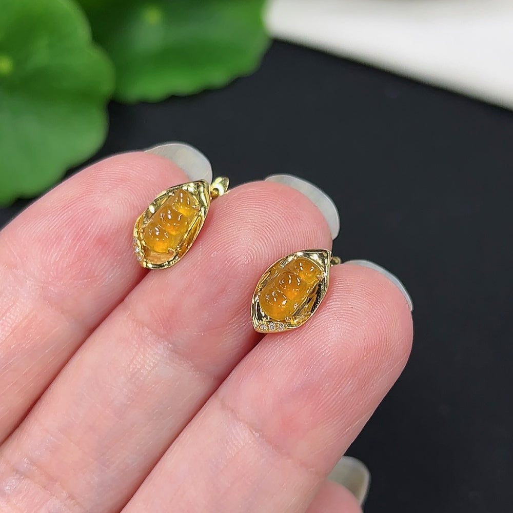 Jadeite earrings pair with 18K gold