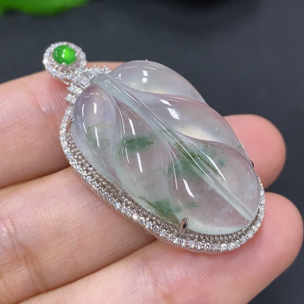 Jadeite Leaf Inlay Pendant 18K Gold (with Diamond Accents)