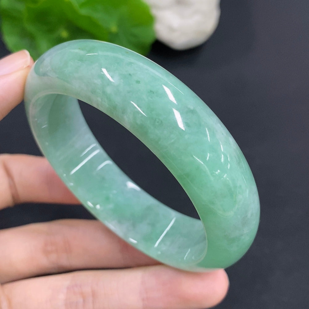 Jadeite Round Bangle