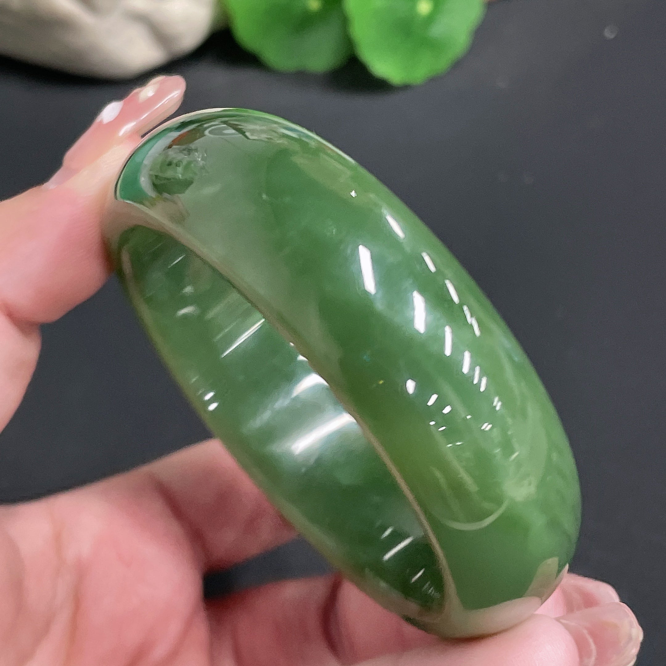 Hetian Jade Round Bracelet Size 55.8 Total Weight Approx. 85.22g
