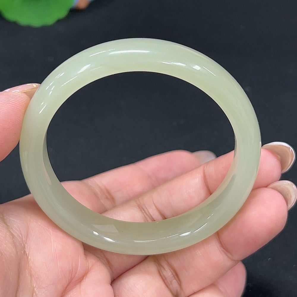 Hetian Jade Round Bracelet Size 52.8 Total Weight Approx. 37.2g