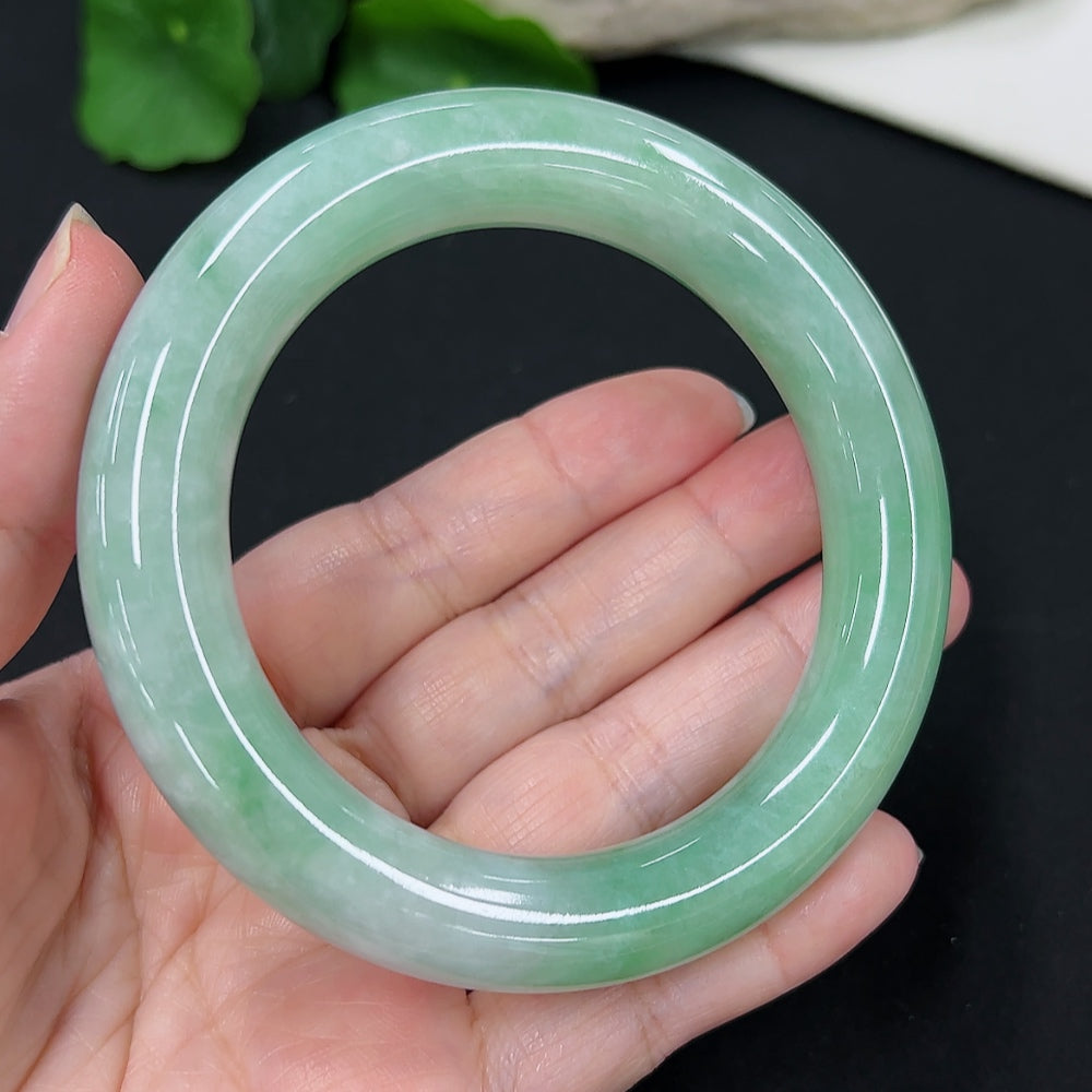 Jadeite Round Bangle